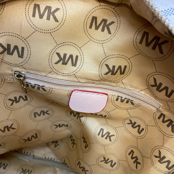 Michael Kors Vanilla Signature Jet Set Large women’s backpack shoulder bag NEW main image 9